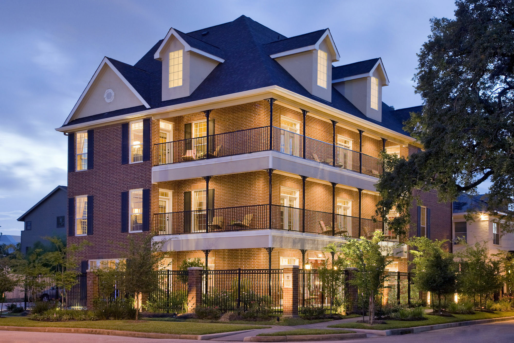 La Maison In Midtown An Urban B&B Хьюстон Экстерьер фото